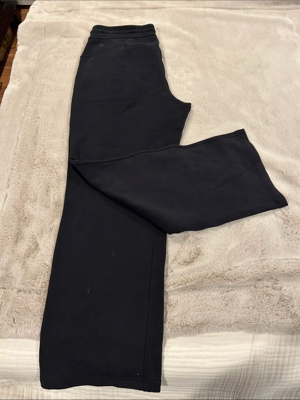 Lululemon Women’s Black Wide Leg Scuba Sweatpants